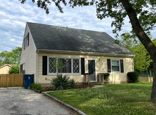 772 Acadia Rd, Valparaiso, IN 46385