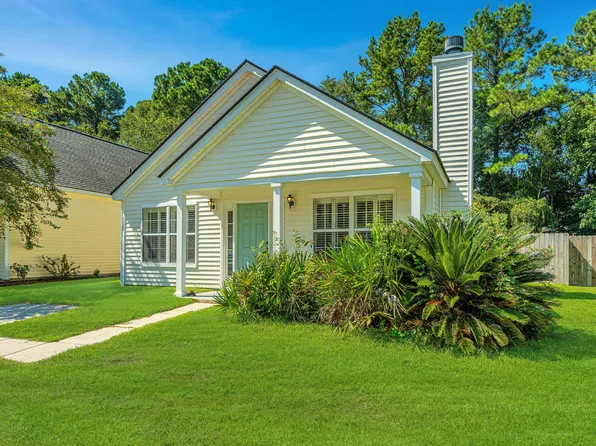 1135 Peninsula Cove Dr, Charleston, SC 29492