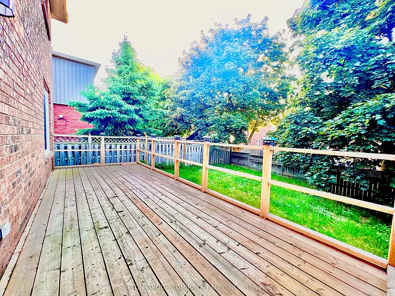 71 Trillium Cres — Photo 8