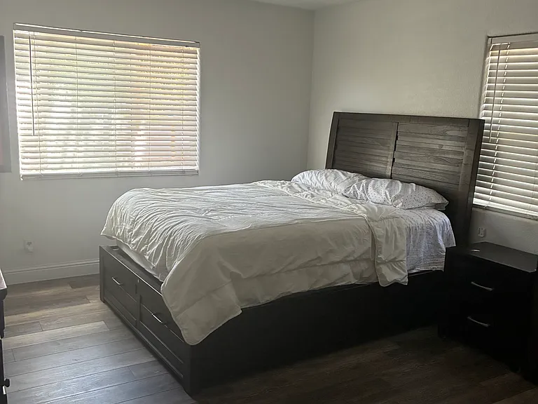 4301 Myrtle Ave — Photo 6