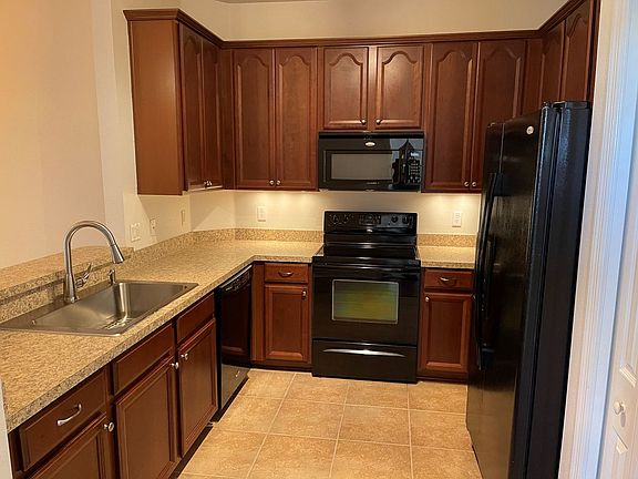 4th image of 7061 Kirkland Way #33