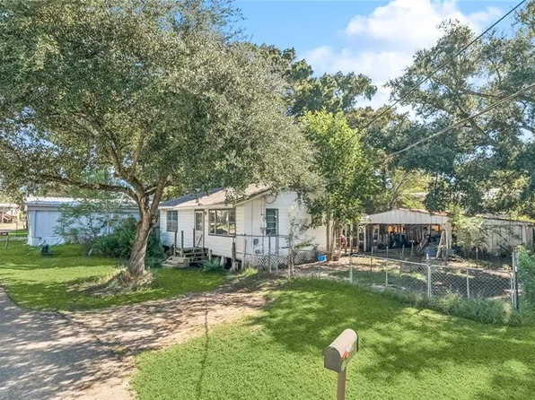 31950 Tetanne Dr, Springfield, LA 70462