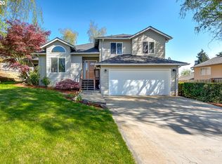 32861 NW View Terrace Pl, Scappoose, OR 97056