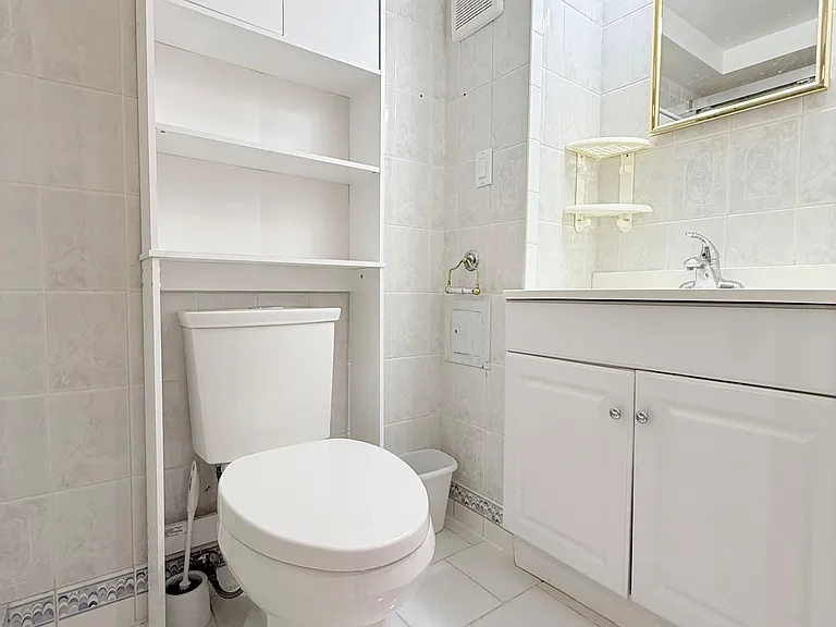 21 Colinayre Cres — Photo 5
