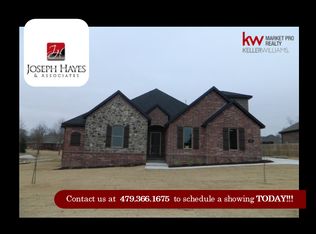 972 Woodley Green Ln, Cave Springs, AR 72718