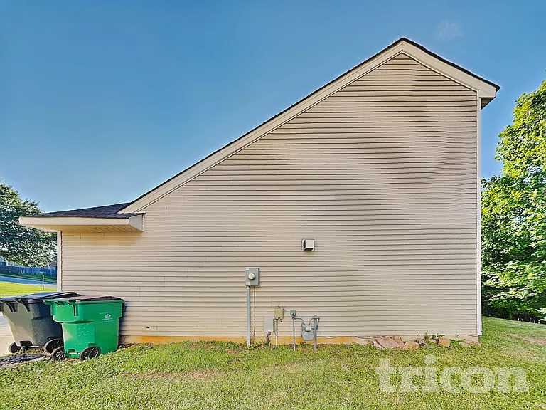 5940 Briggs Dr — Photo 13