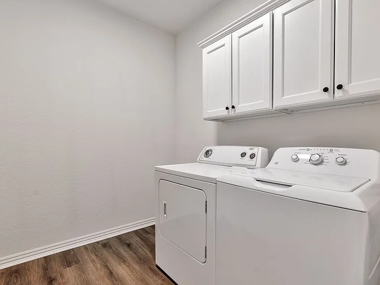 732 N Wordsworth Ln — Photo 17