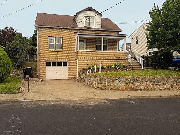 28 Hillside Ave #2 — Photo 2