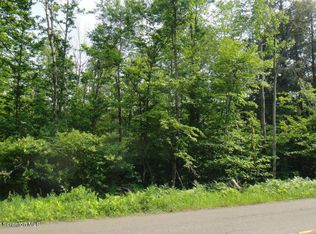 553 Clifton Beach Rd, Gouldsboro, PA 18424