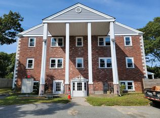 1167 Phinneys Ln #10, Centerville, MA 02632