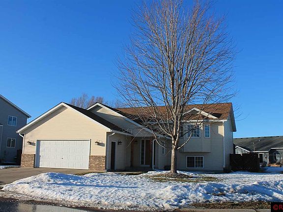 2nd image of 116 Thissen Ct