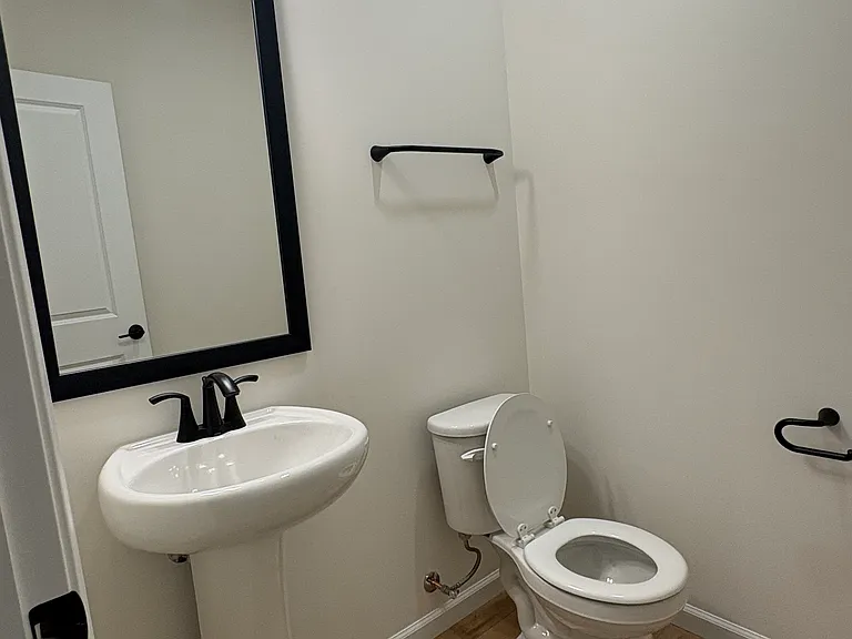 24434 W Alexis Ln — Photo 4