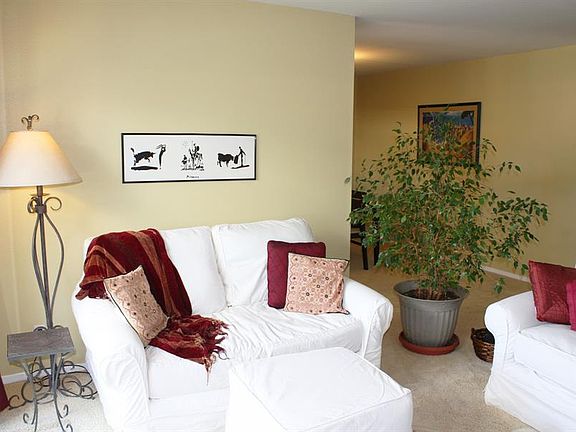 5th image of 3663 San Remo Dr APT 2F