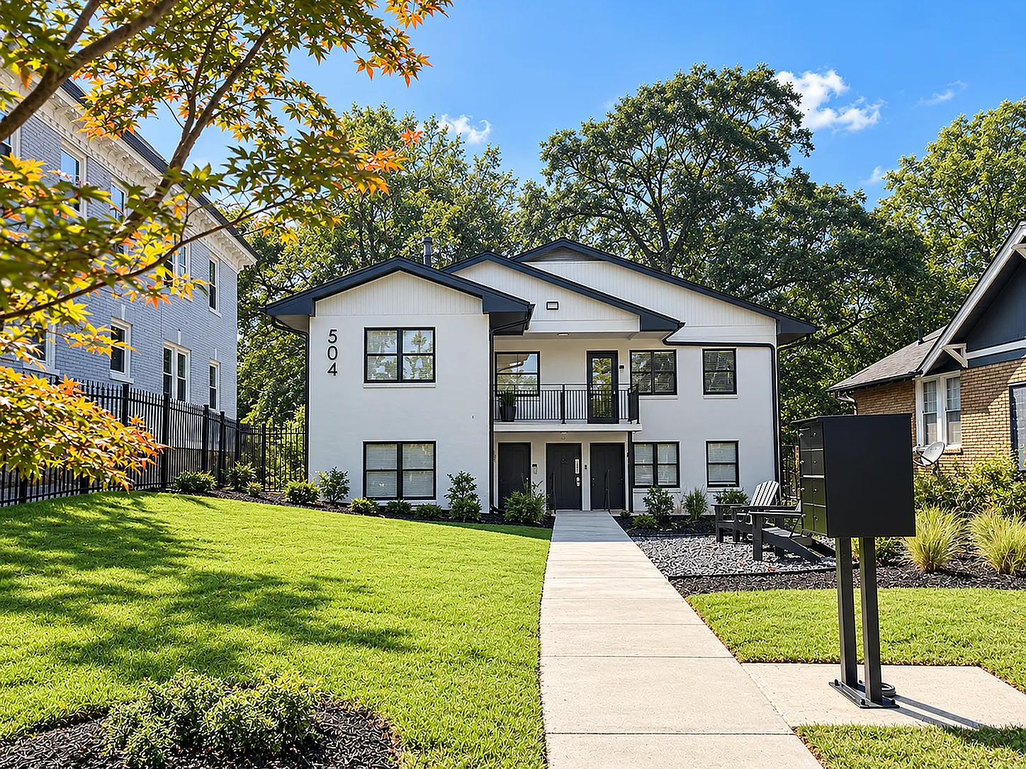 504 Parkway Drive — Photo 1