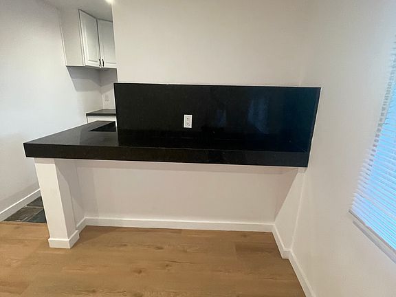 3rd image of 550 N Flores St #12