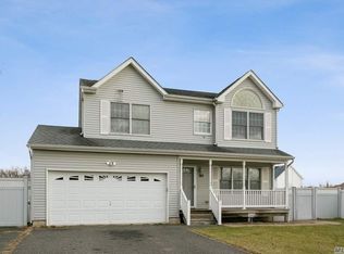 140 Miller Ave, Amityville, NY 11701