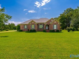 205 Nix Rd, Hazel Green, AL 35750
