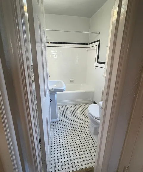 Full Bath 1 master (hallway)