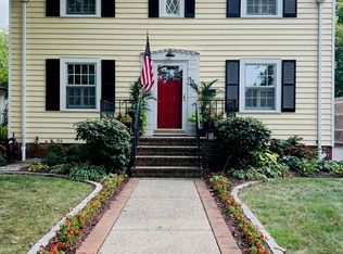 909 W Charles St, Champaign, IL 61821