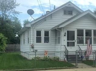 83 Melville St, Springfield, MA 01104