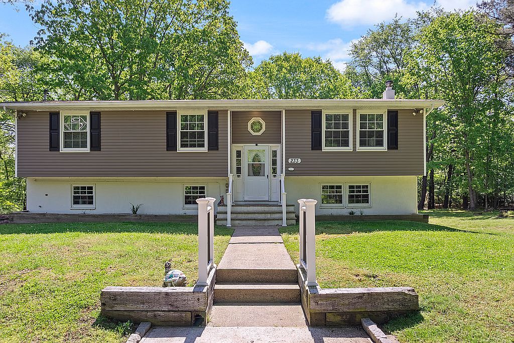 233 Old Rd, Monroe Township, NJ 08831 Zillow