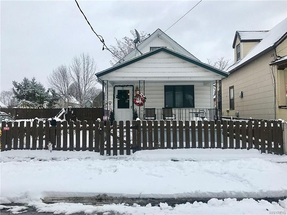 1st image of 131 Vandalia St