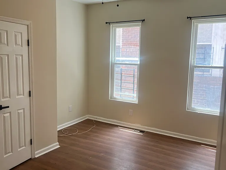 Middle bedroom