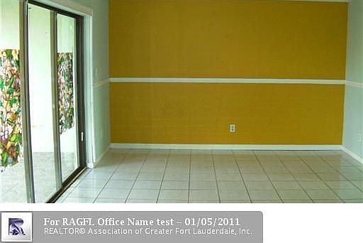 5th image of 27 Canterbury Ln