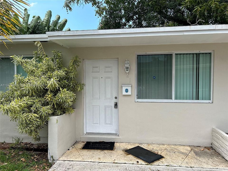 1st image of 1121 NW 34th Ave #1121