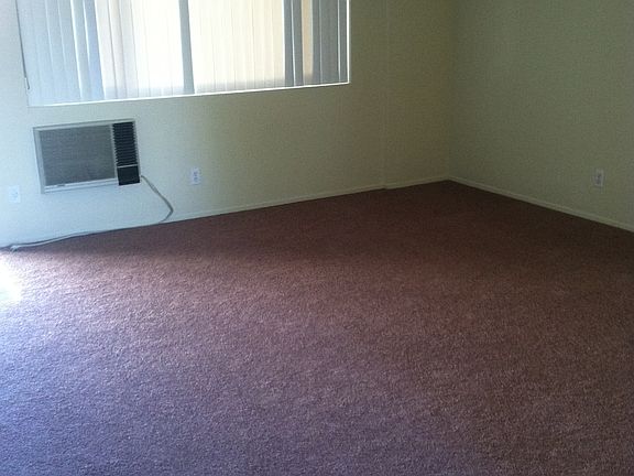 5th image of 829 Bonita Ave