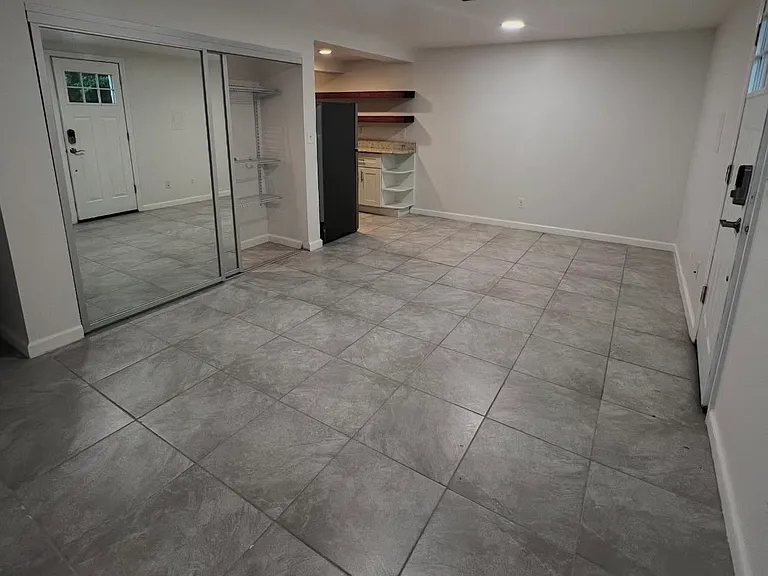 47 Lasalle Dr #1 — Photo 3