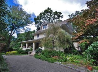 29 Lake Dr, Mountain Lakes, NJ 07046