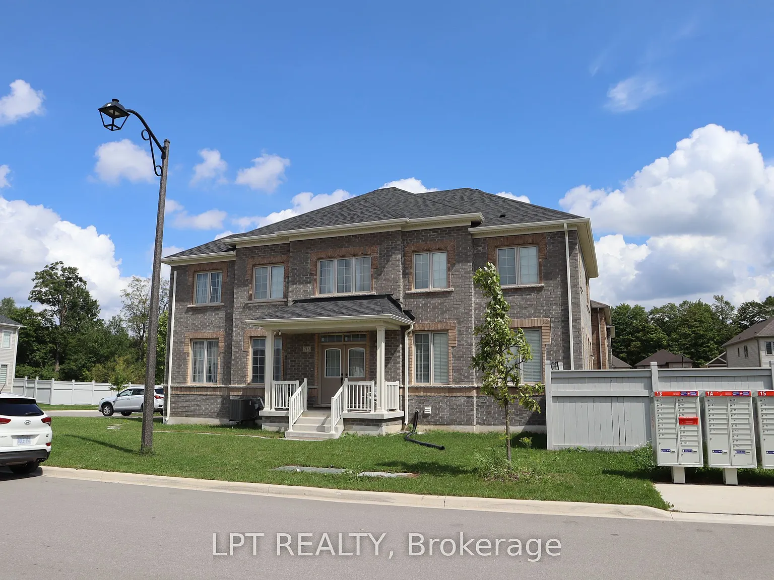 4 bed, $3,000 — Photo 2