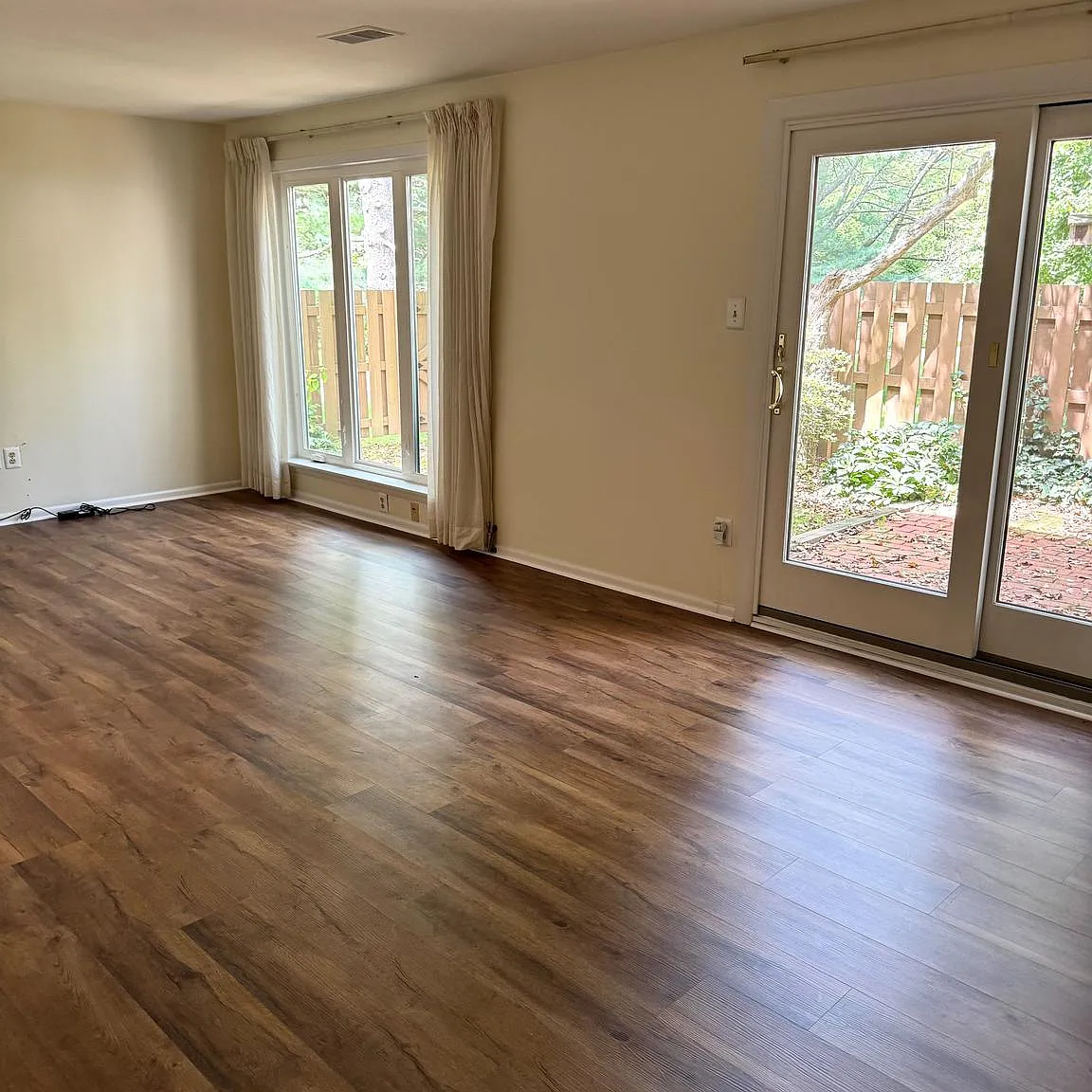 3 bed, 2.5 bath, 1578 sqft, $3,500 — Photo 2