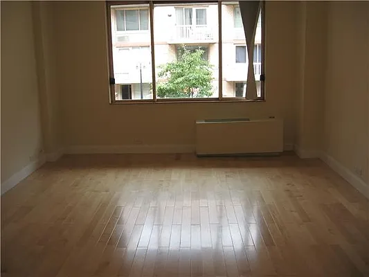 Sold by RELO REDAC INC. | media 6