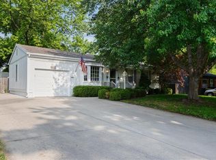 1208 N Indian Ln, Independence, MO 64056