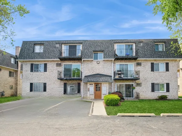 1315 N Baldwin Ct Unit 2C, Palatine, IL 60074