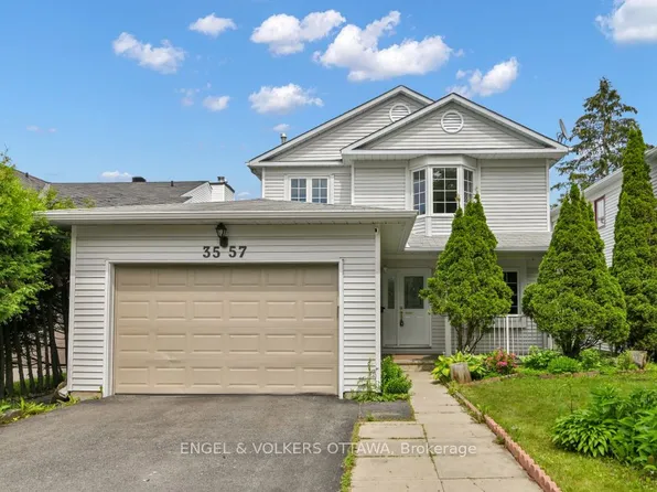 3557 Trappers Rd, Ottawa, ON K1T 2R1