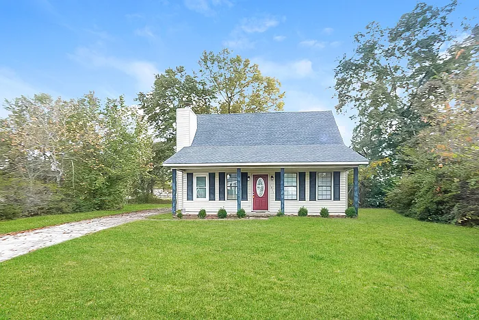 1911 Neptune Dr — Photo 1