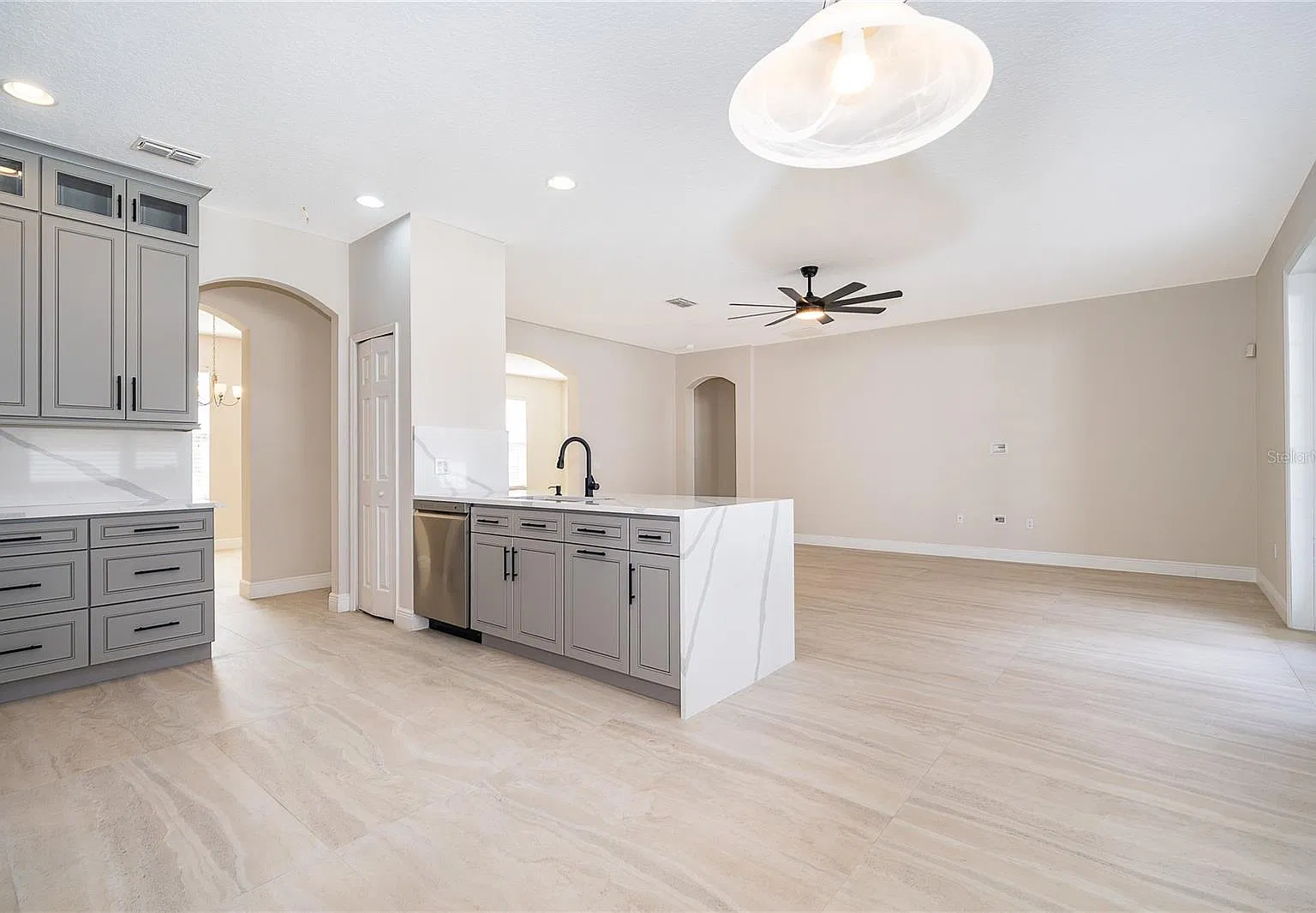 4 bed, 2214 sqft, $2,950 — Photo 1