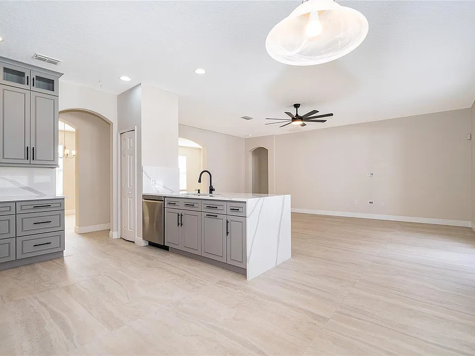 700 Elkhorn Fern Ln