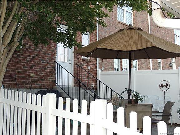 3rd image of 111 Chawton Ln