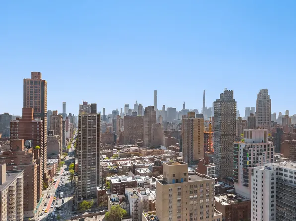 360 East 88th Street image 2 of 23