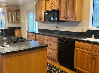 400 Crestmont Dr, Fairbanks, AK 99709