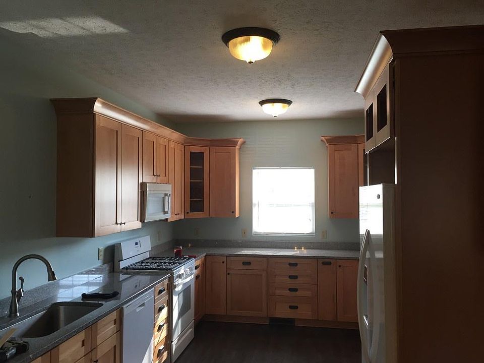 1st image of 581 Stone Creek Dr