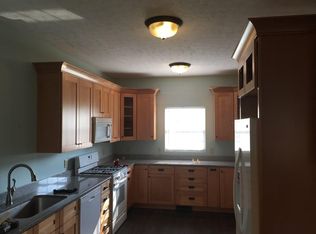 581-583 Stone Creek Dr, Tallmadge, OH 44278
