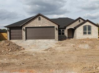 1902 SW 18th St, Bella Vista, AR 72712