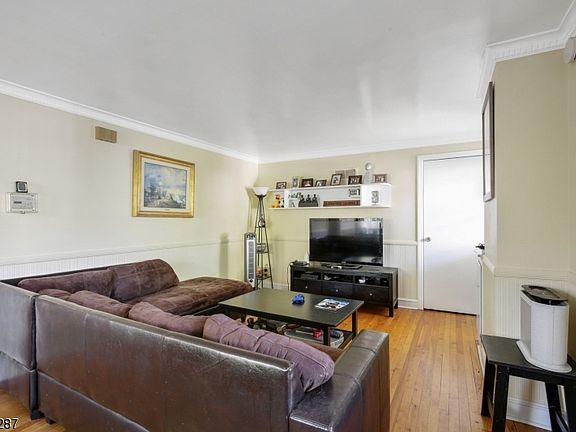 4th image of 51 Harrison Ave