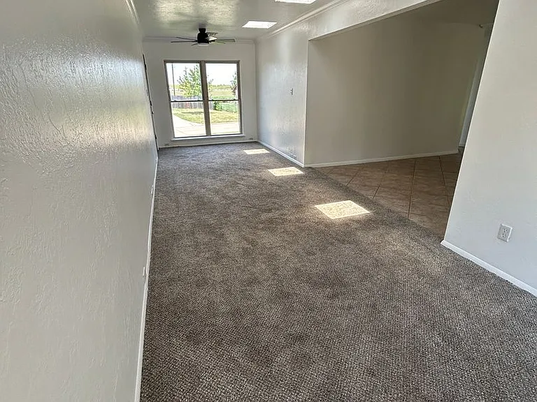 2717 NW Central Dr — Photo 3