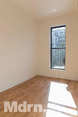 Rented by Mdrn Residential | media 18